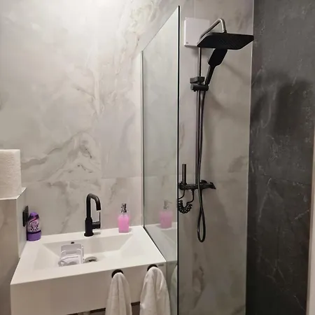 Maria بوخارست